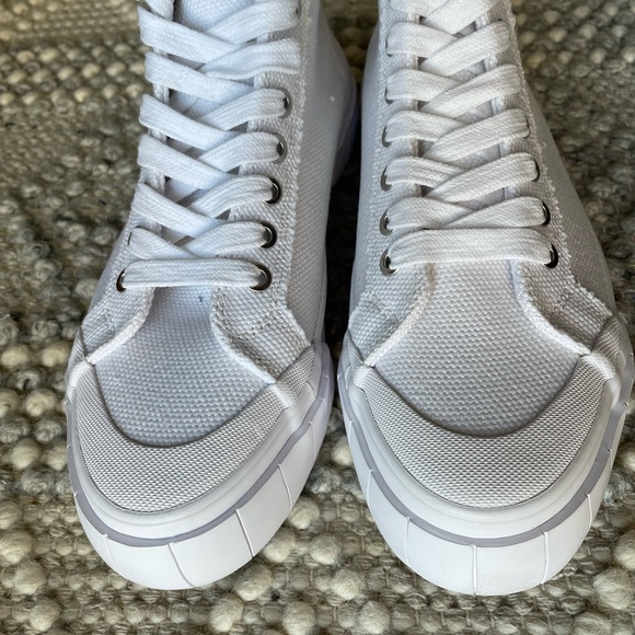 Good News High-Tops - NWT - Picture 7 of 7